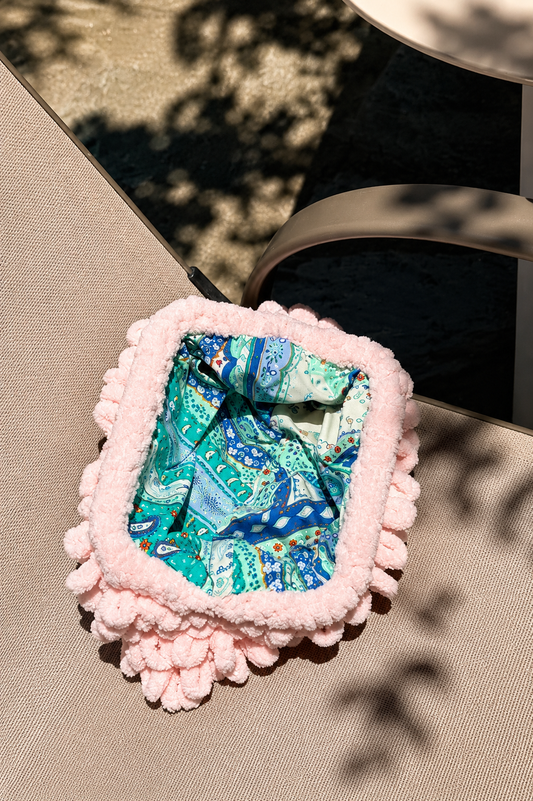 BLUSH PUFFY BAG