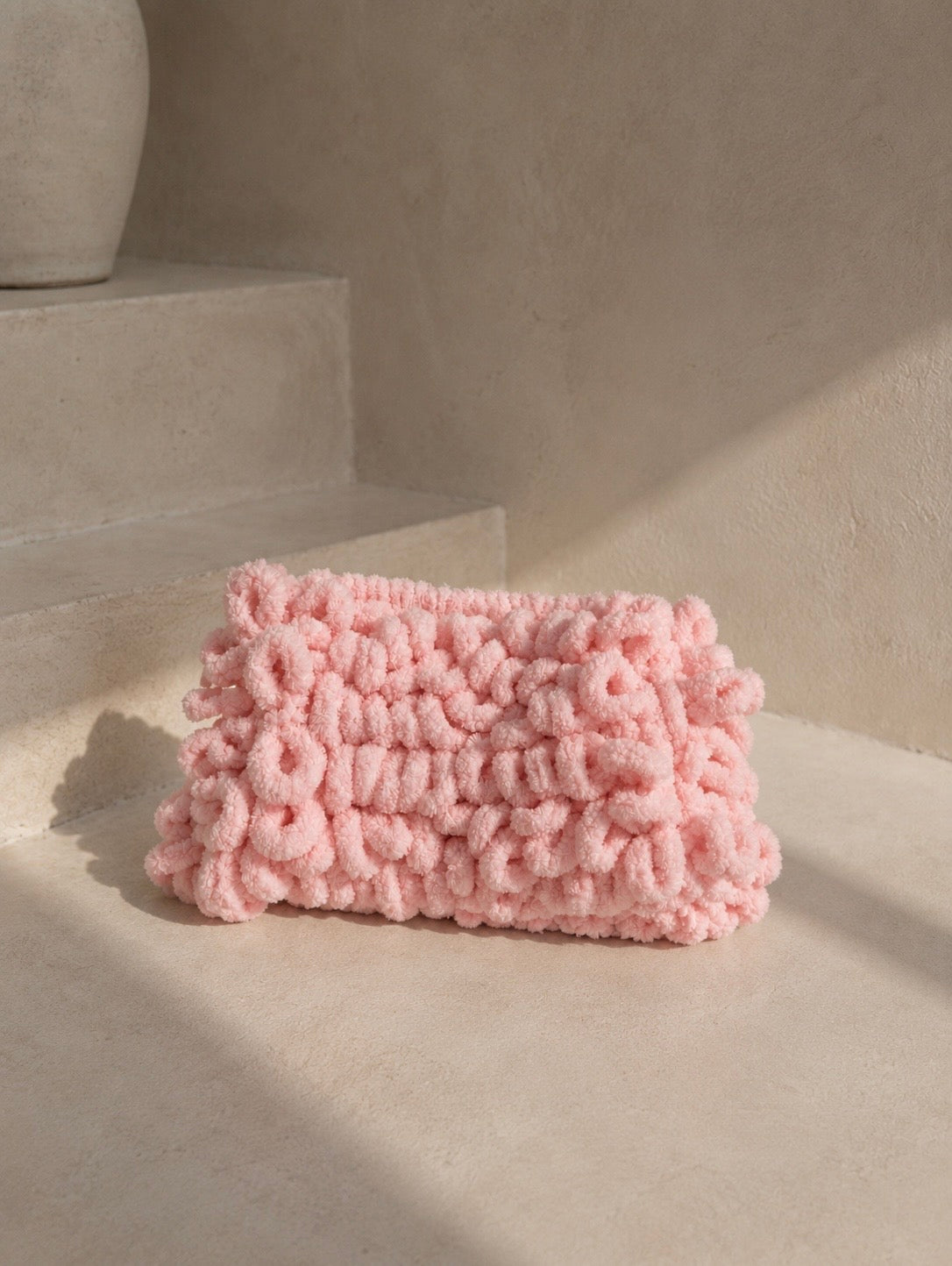 BLUSH PUFFY BAG